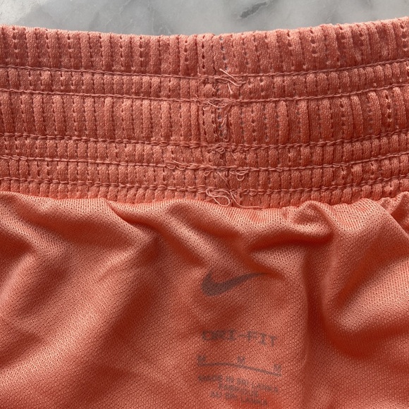NIKE running shorts size M - Picture 5 of 9